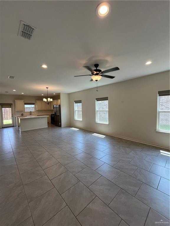 2700 N Plumbago Ave - Photo 3 of 34