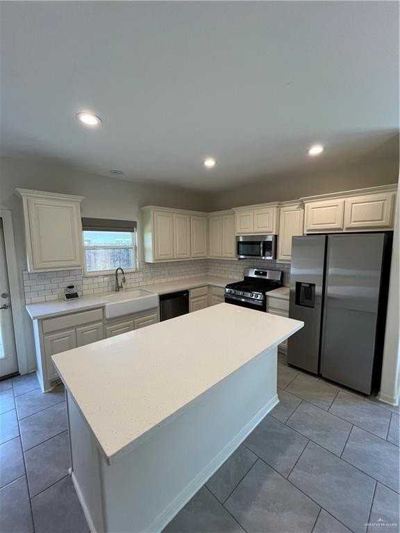 2700 N Plumbago Ave - Photo 6 of 34