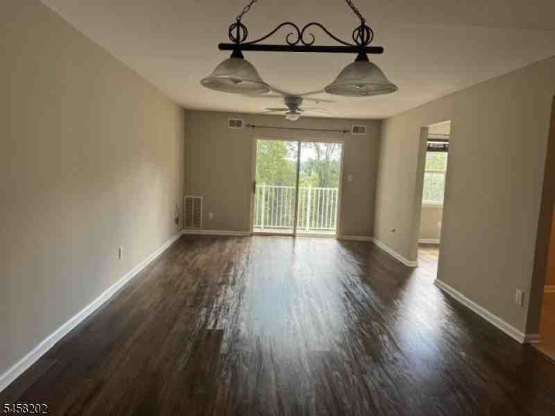 96 Crestview Ln #96 - Photo 5 of 15