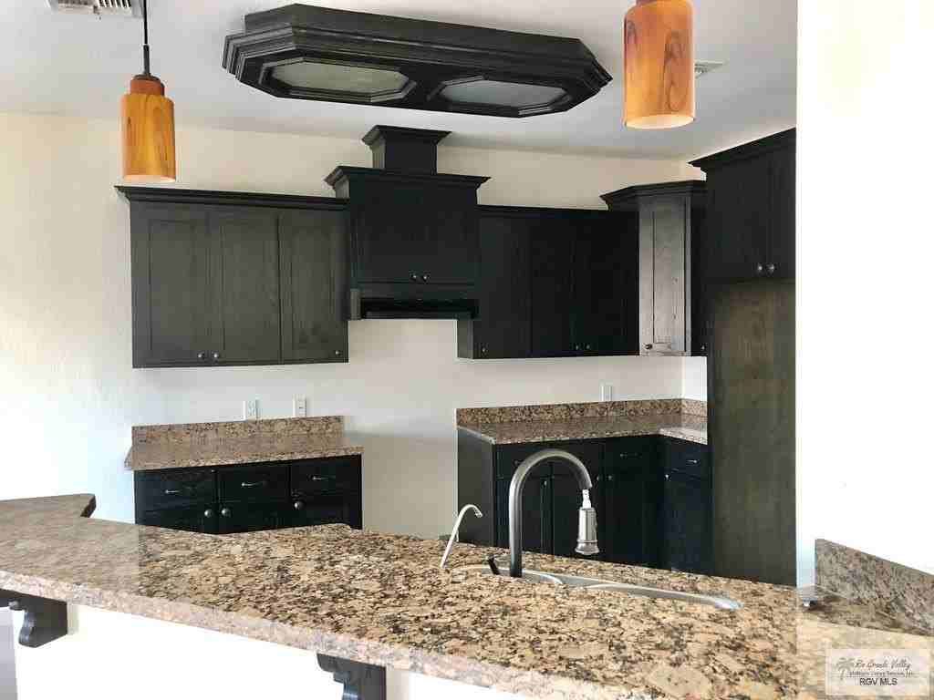 100E Escandon Ave #E - Photo 3 of 10