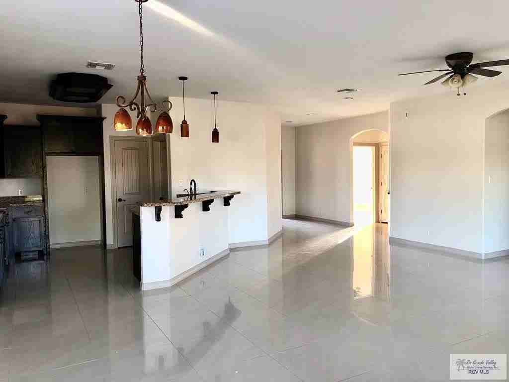 100E Escandon Ave #E - Photo 4 of 10