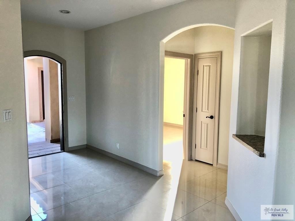 100E Escandon Ave #E - Photo 6 of 10