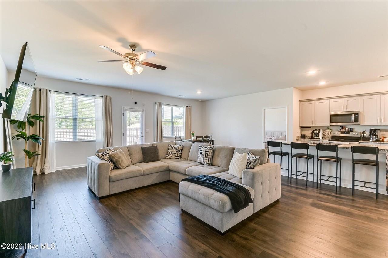 3266 Colonel Ct #128 - Photo 4 of 15