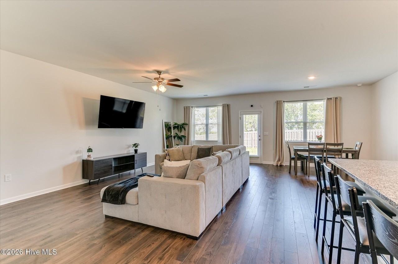 3266 Colonel Ct #128 - Photo 5 of 15