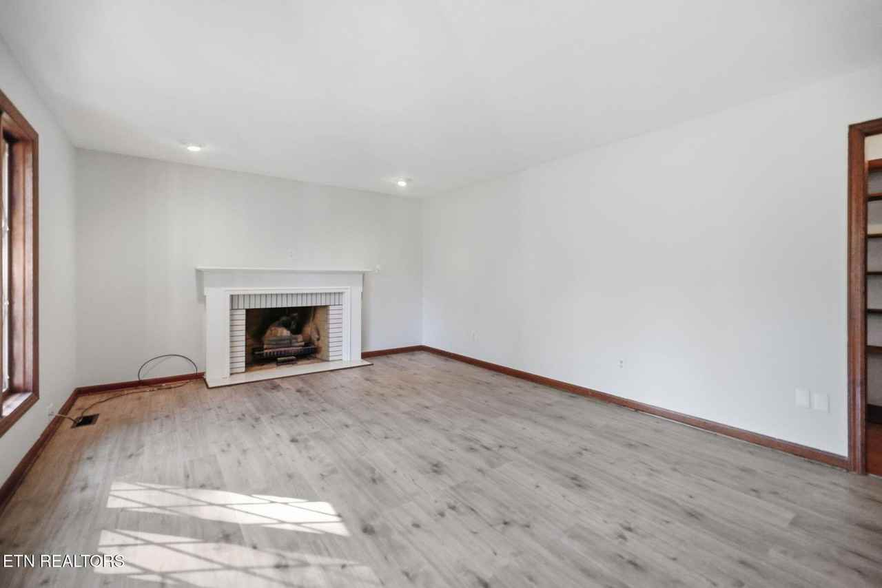2913 Knox Ln #1 - Photo 2 of 12