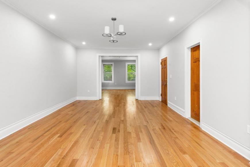 392 Adelphi St - Photo 7 of 10