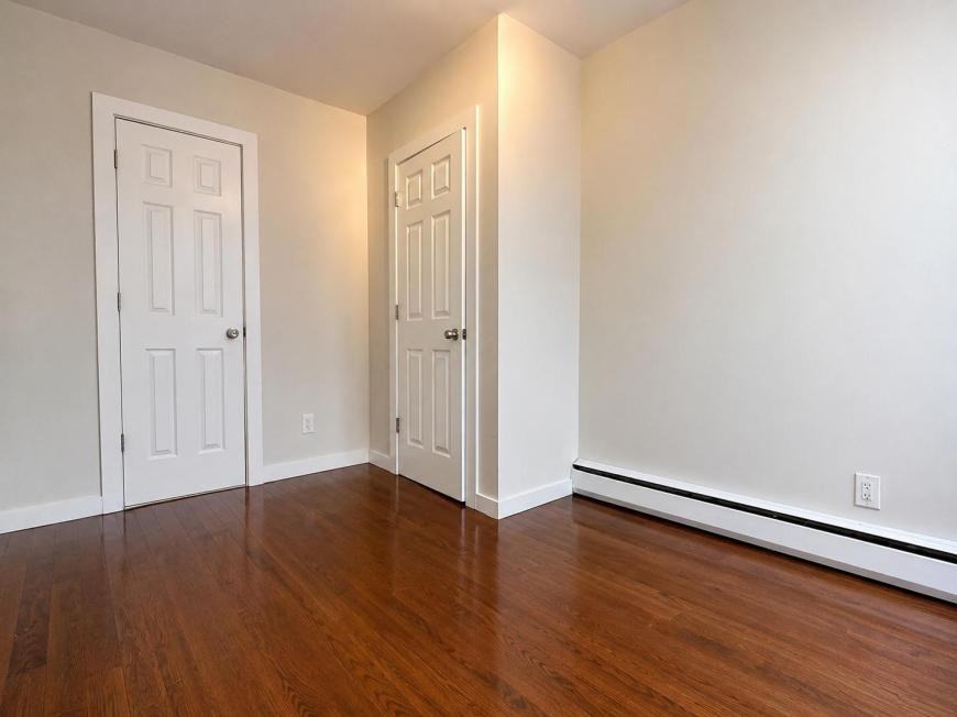 386 Manhattan Ave - Photo 6 of 9