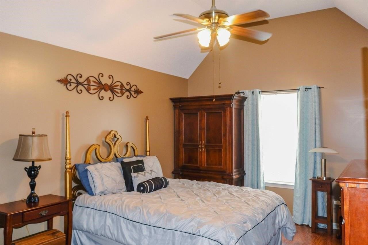 8497 Highland Glen Cir N - Photo 4 of 7