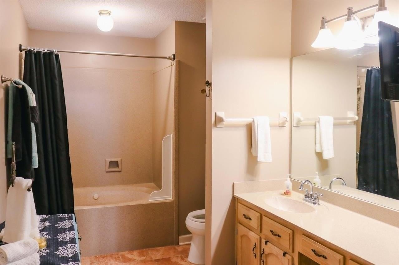 8497 Highland Glen Cir N - Photo 5 of 7