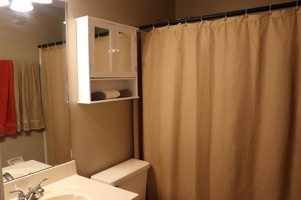8497 Highland Glen Cir N - Photo 6 of 7