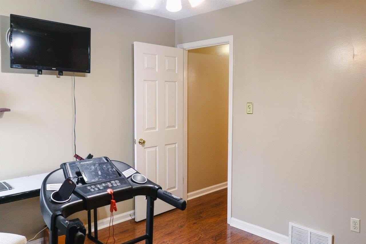8497 Highland Glen Cir N - Photo 7 of 7