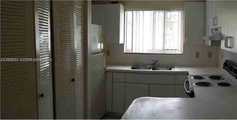 1336 Nw 25th St #1338 - Photo 4 of 5