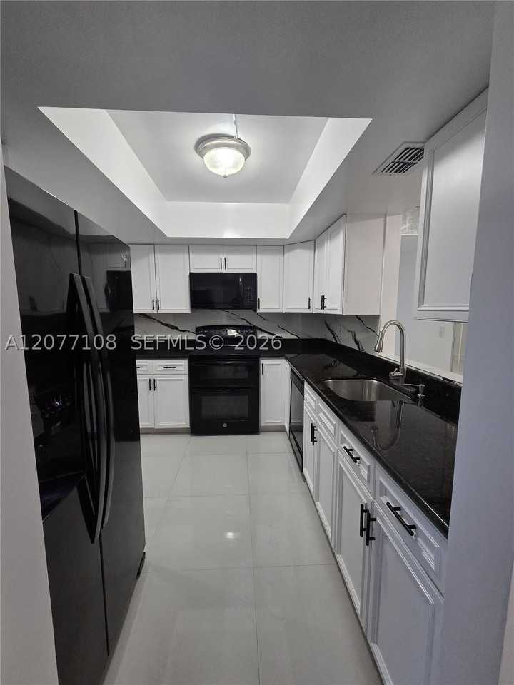 1020 Nw 80th Ave #203 - Photo 4 of 24