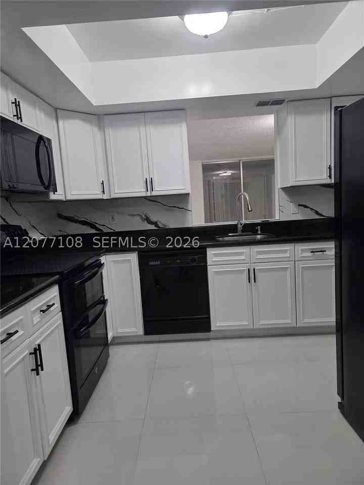 1020 Nw 80th Ave #203 - Photo 5 of 24