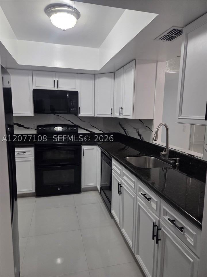 1020 Nw 80th Ave #203 - Photo 6 of 24