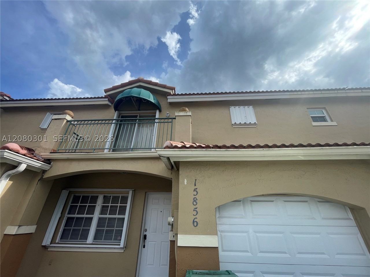 15856 Sw 71st St - Photo 2 of 19