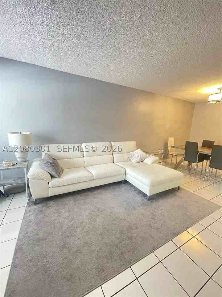 15856 Sw 71st St - Photo 3 of 19