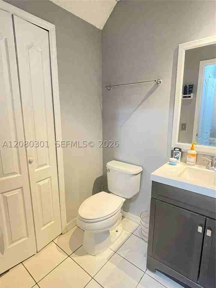 15856 Sw 71st St - Photo 4 of 19