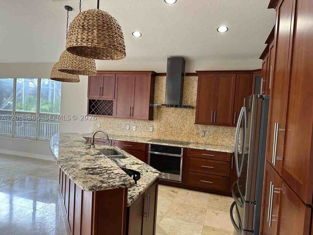 18580 Sw 44th St #1 - Photo 4 of 50