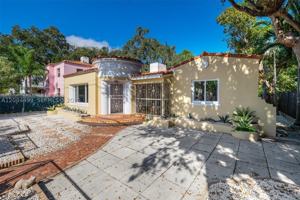featured image of 571 Ne 64th St