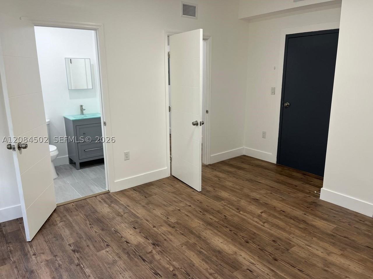 321 Sw 9th Ave #07 - Photo 2 of 11