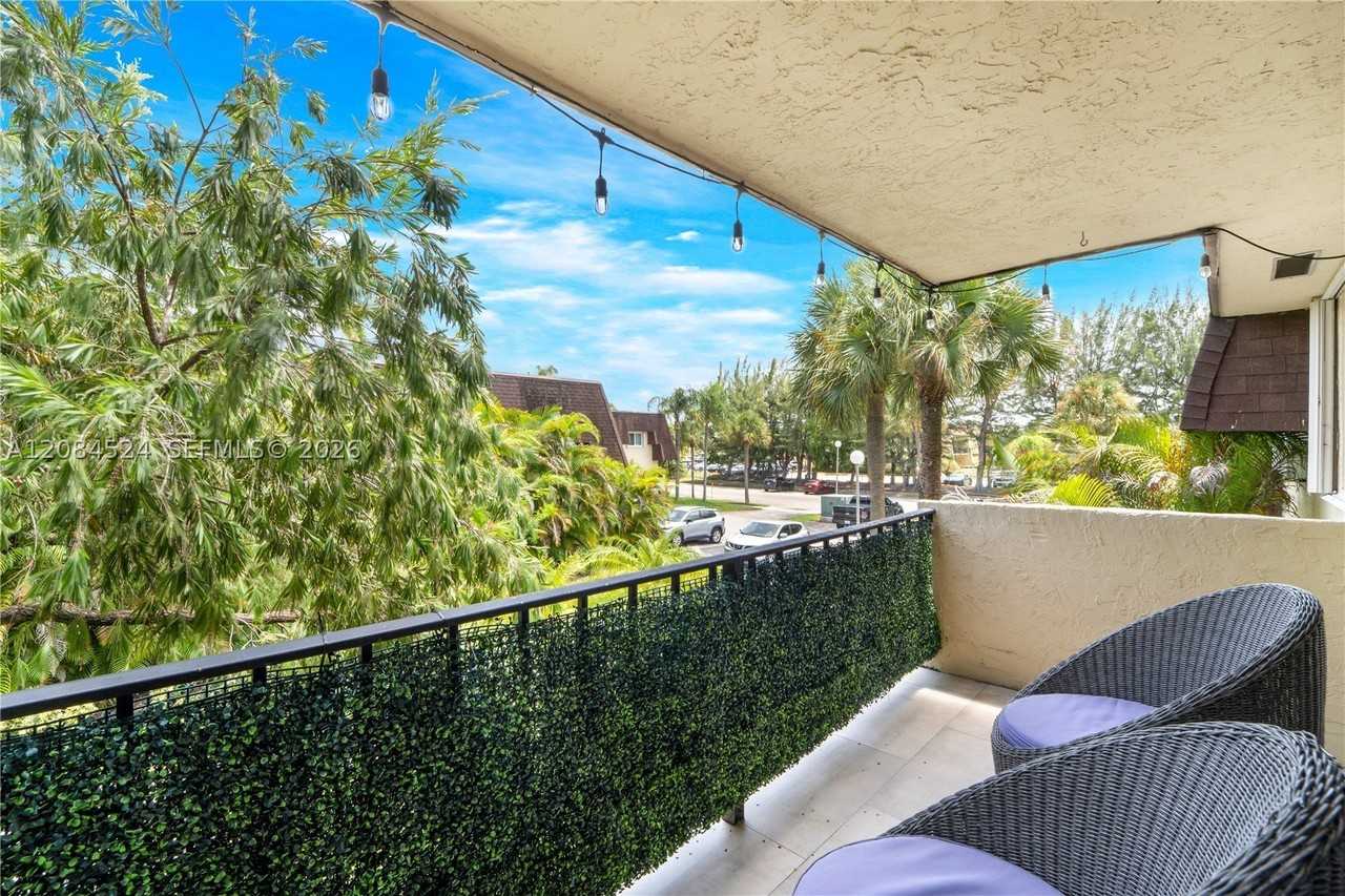9003 Sw 138th St #27 - Photo 4 of 15