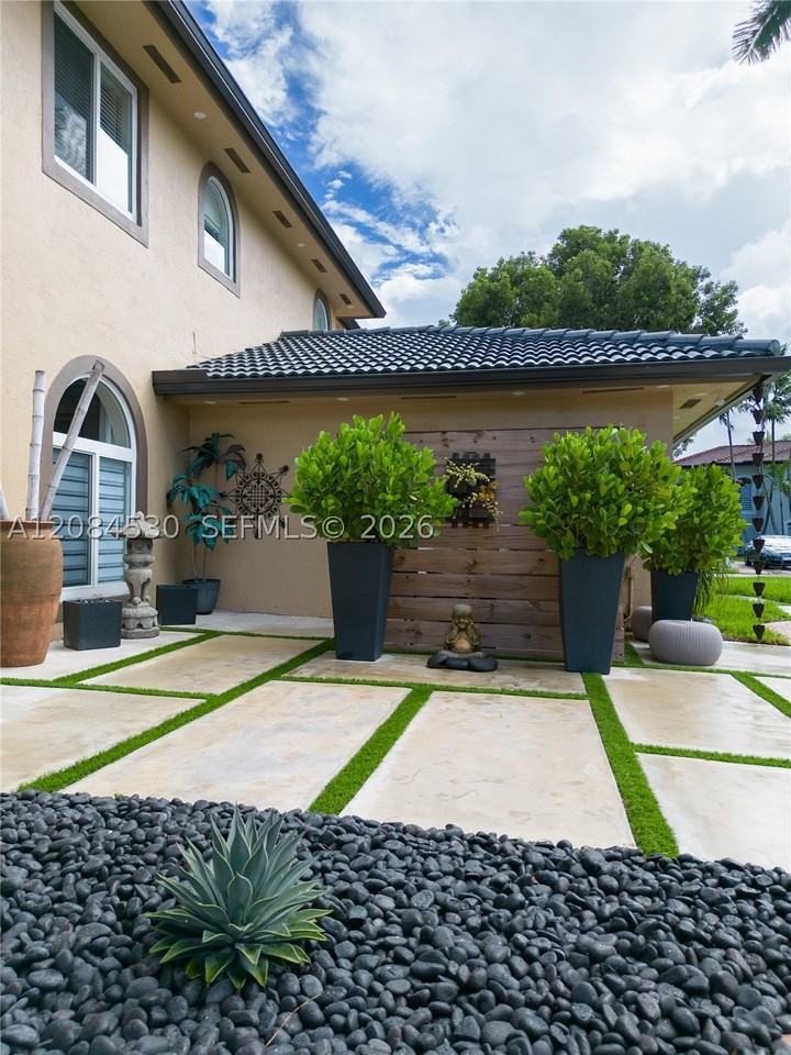15225 Sw 140th St #B - Photo 4 of 20