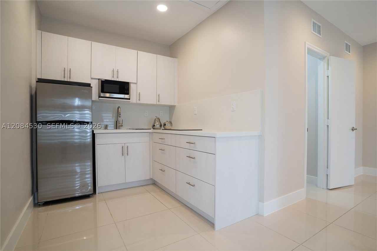 15225 Sw 140th St #B - Photo 7 of 20