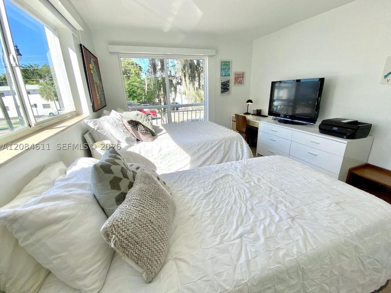 3101 Sw 27th Ave #201 - Photo 5 of 17