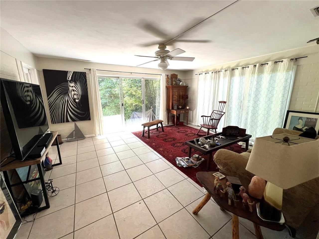 1617 Nw 7th Pl - Photo 2 of 13