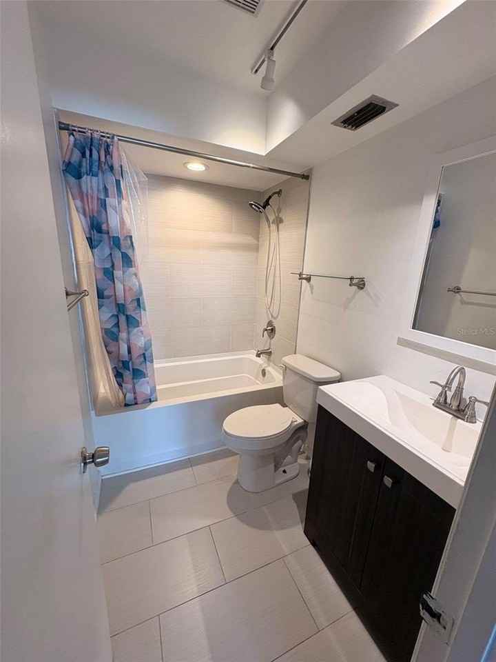 5415 Peaco Pl - Photo 5 of 9