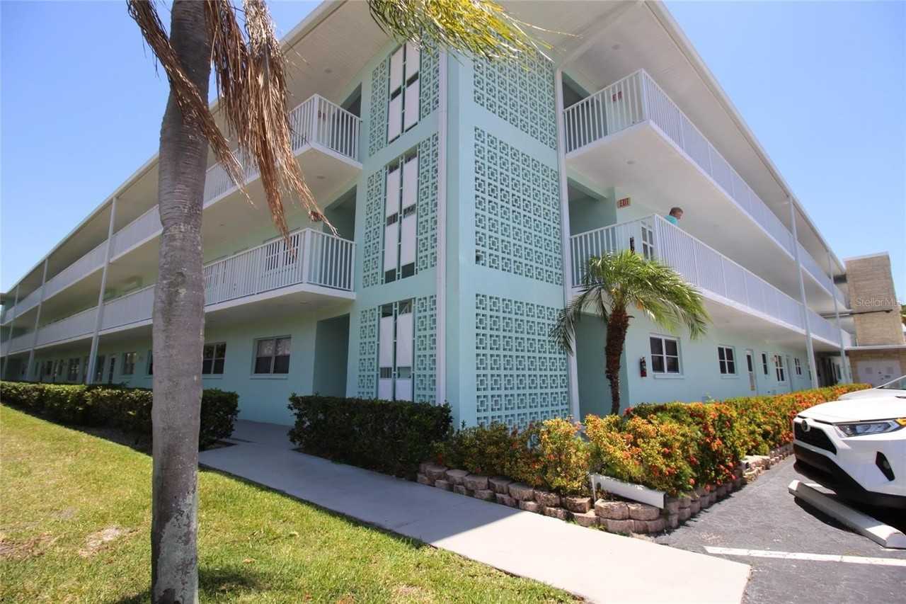 1819 Shore Dr S #106 - Photo 2 of 17