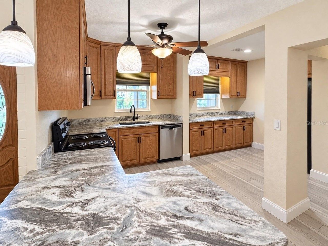 8915 59th Way N - Photo 3 of 20
