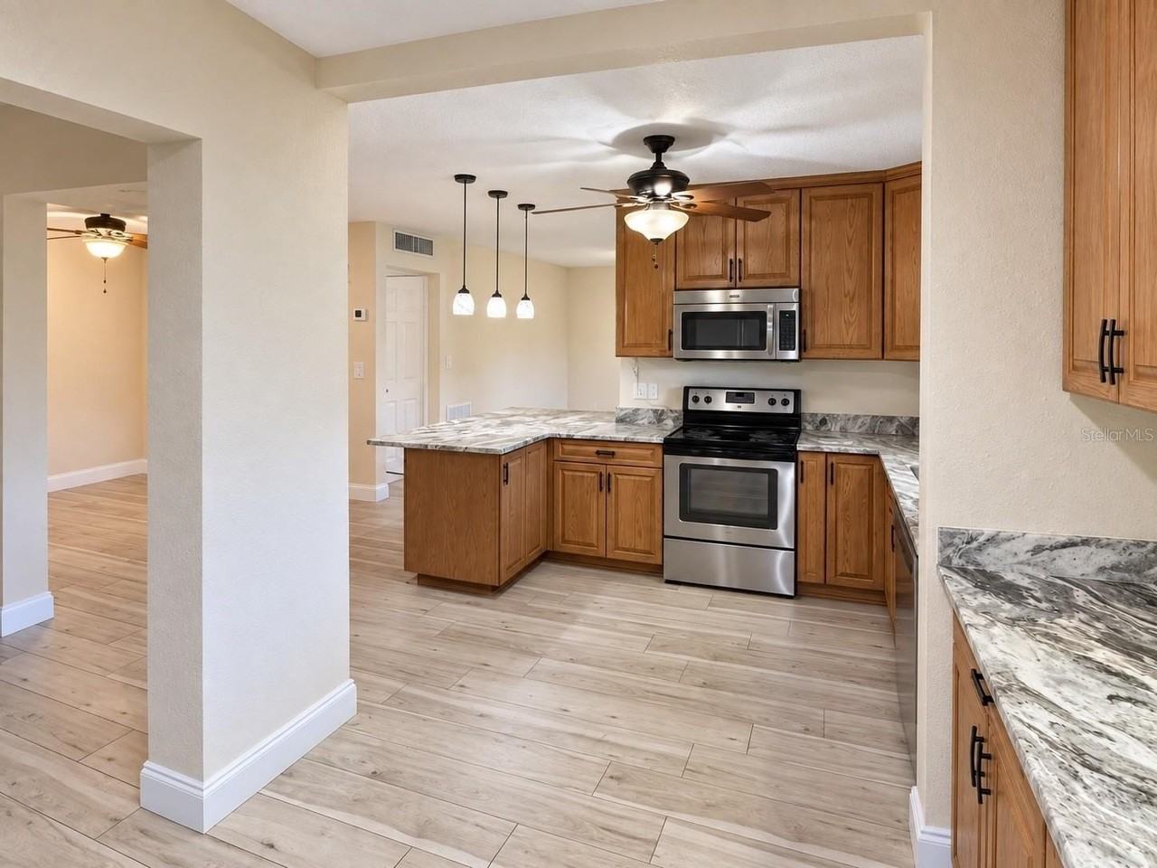 8915 59th Way N - Photo 4 of 20