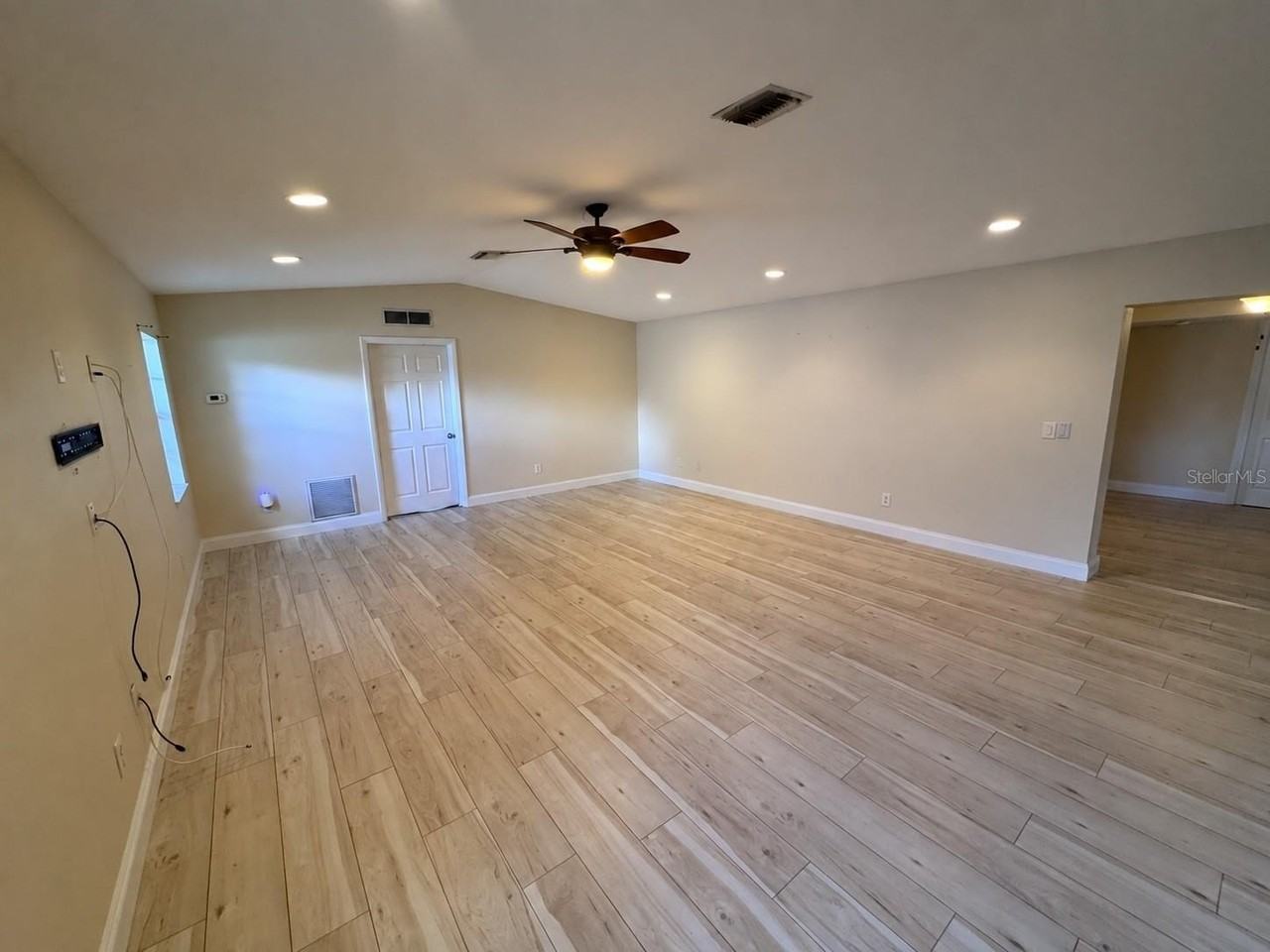 8915 59th Way N - Photo 7 of 20