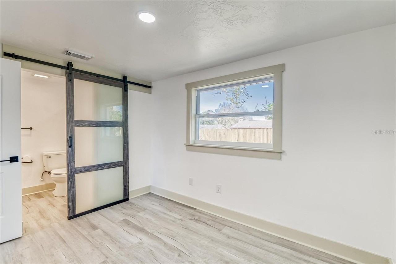 1300 Melonwood Ave - Photo 5 of 9