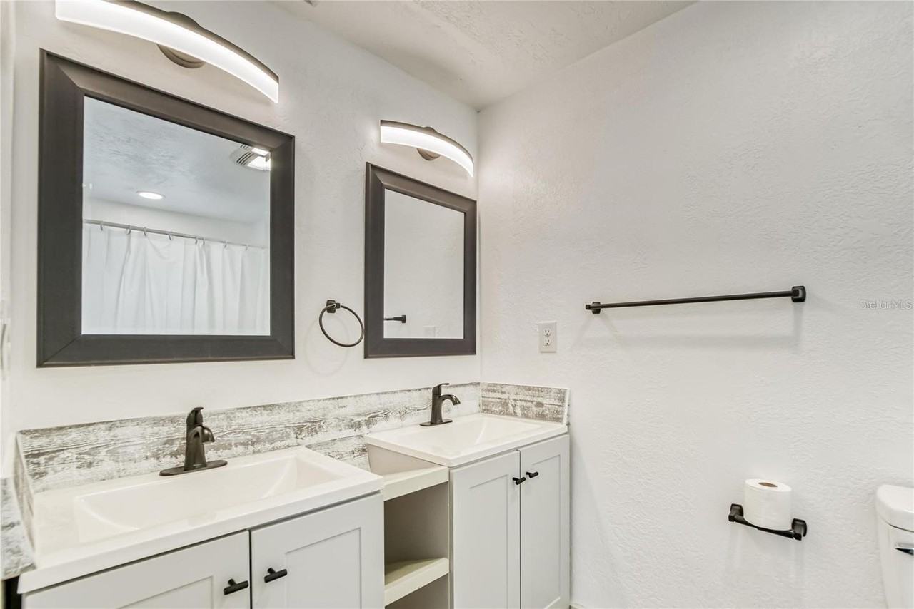 1300 Melonwood Ave - Photo 7 of 9