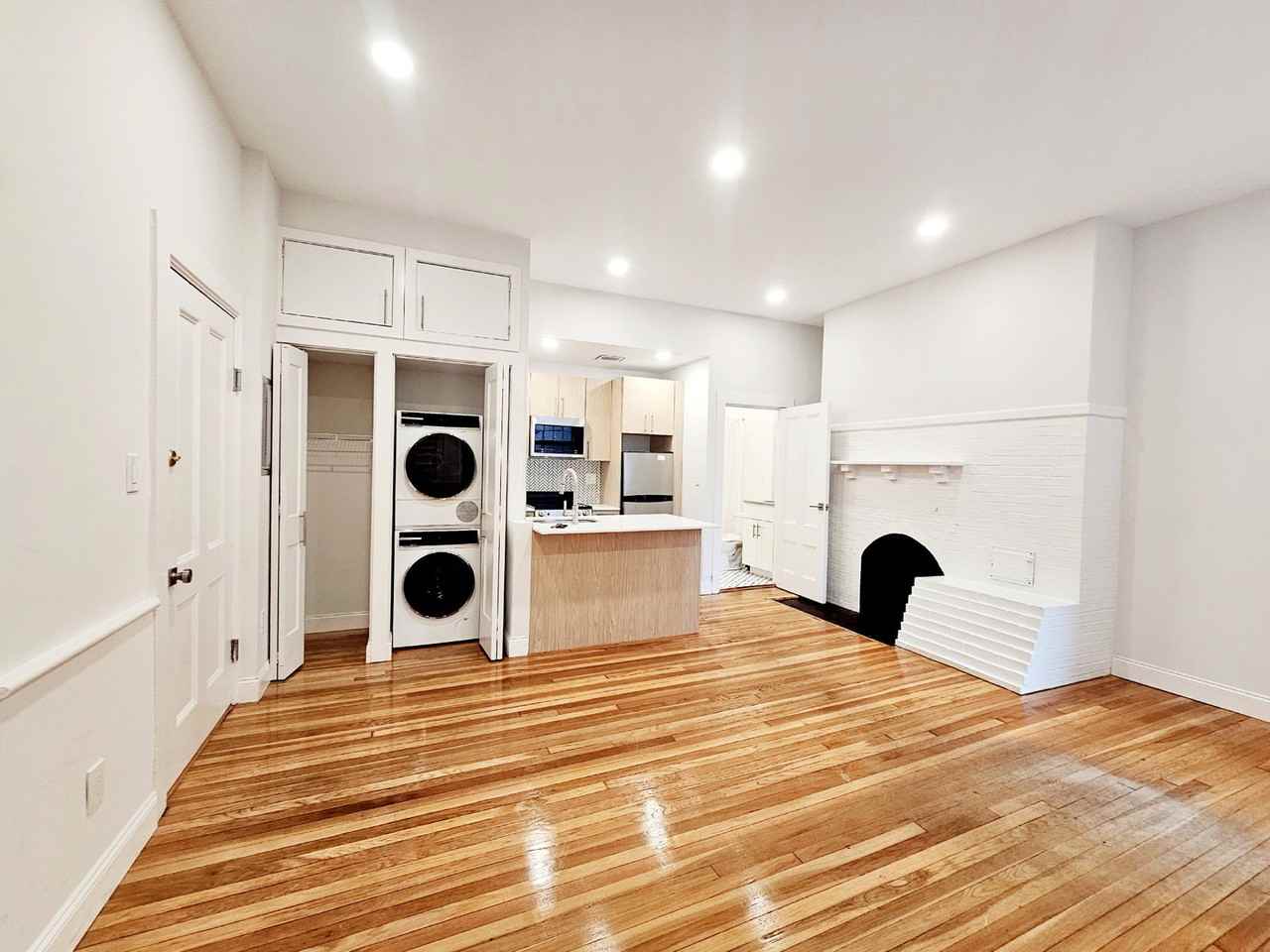 2 Joy St #2J