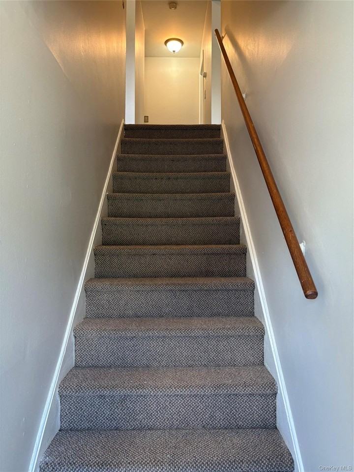 4 Fishkill Glen Dr #C - Photo 3 of 17
