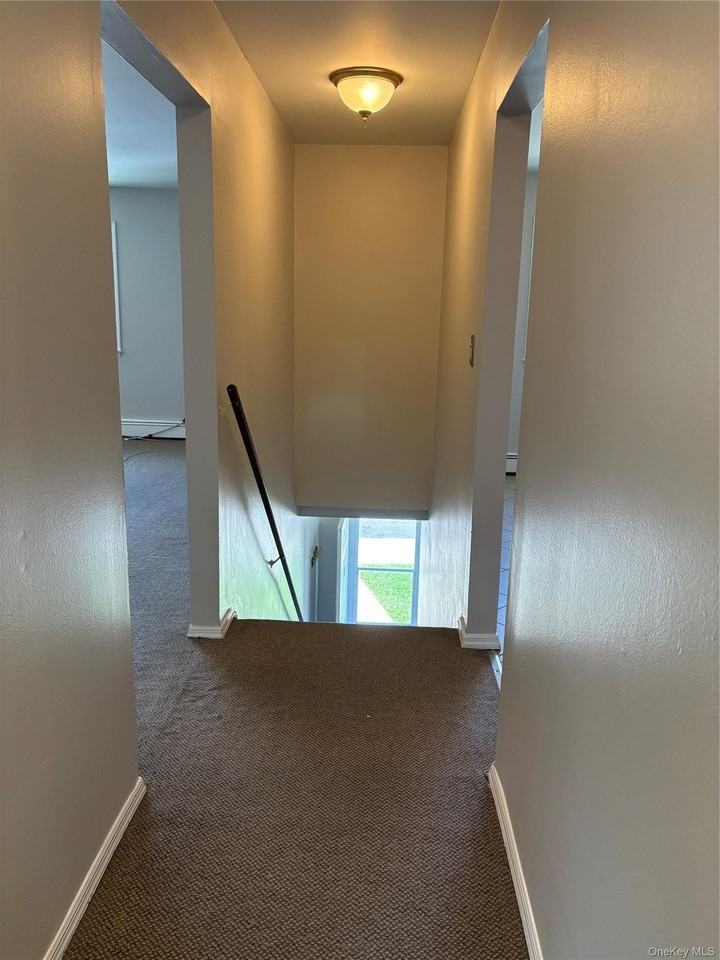 4 Fishkill Glen Dr #C - Photo 4 of 17