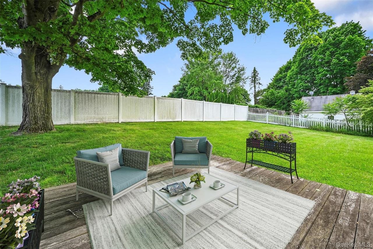 96 Galloway Rd - Photo 3 of 17