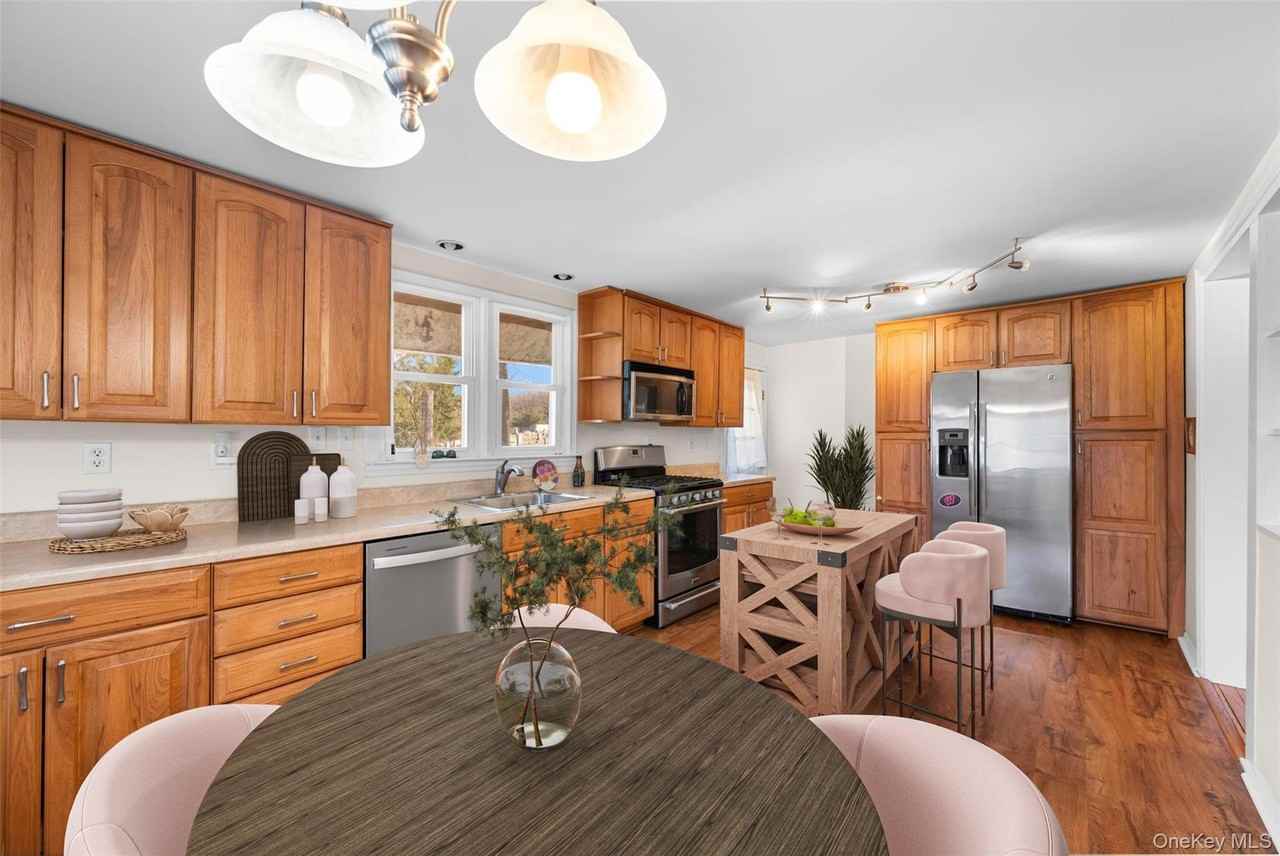 96 Galloway Rd - Photo 6 of 17