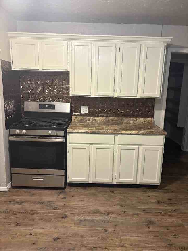 236 Russell Dr #1 - Photo 5 of 22