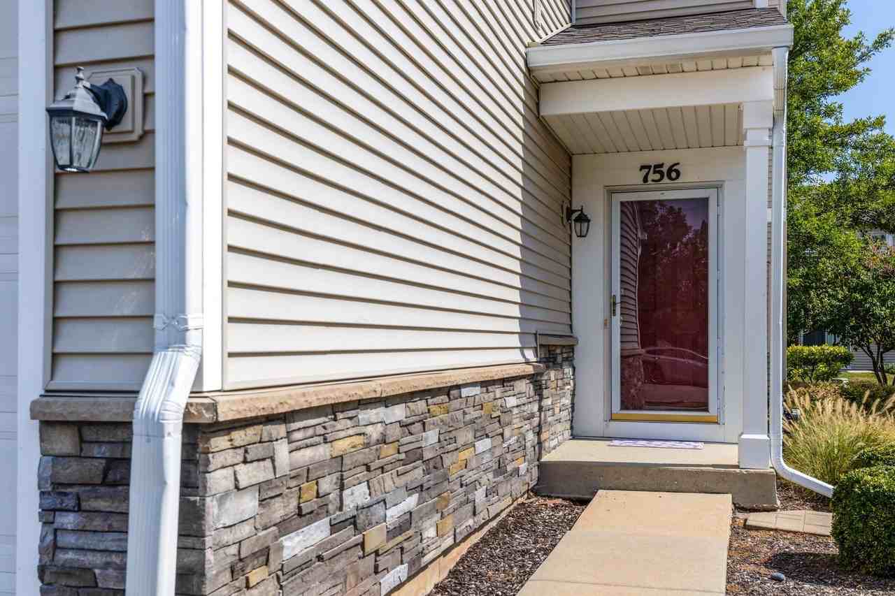 756 Woodewind Dr - Photo 4 of 23