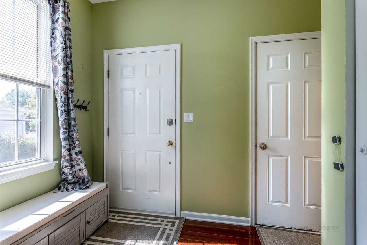 756 Woodewind Dr - Photo 5 of 23