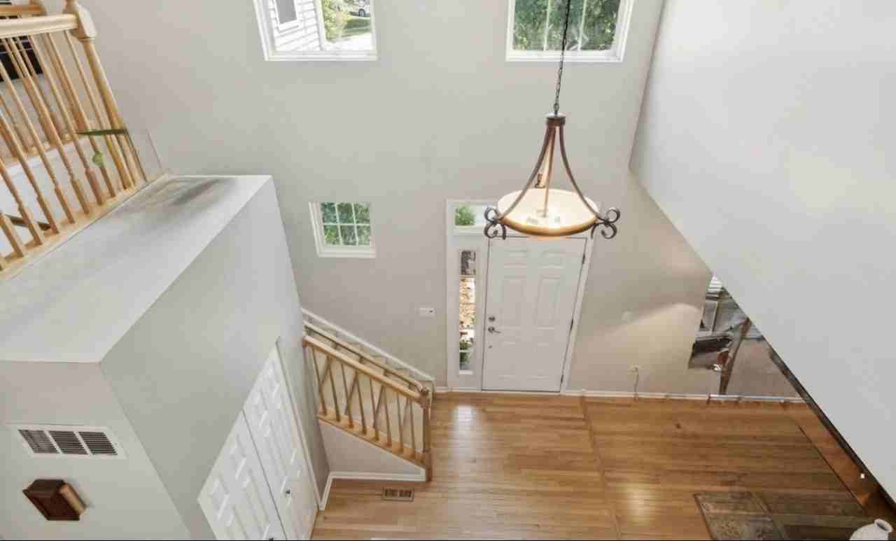 841 Barclay Dr - Photo 2 of 21