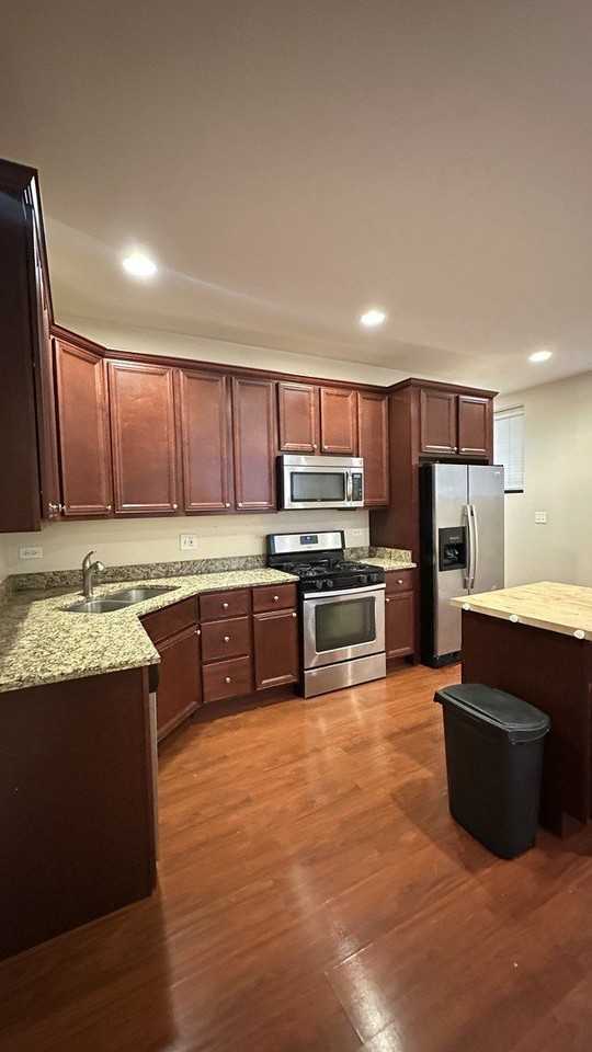 5523 N Sawyer Ave #G - Photo 4 of 22
