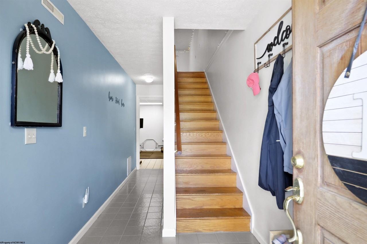 101 Stilwell Dr - Photo 4 of 28