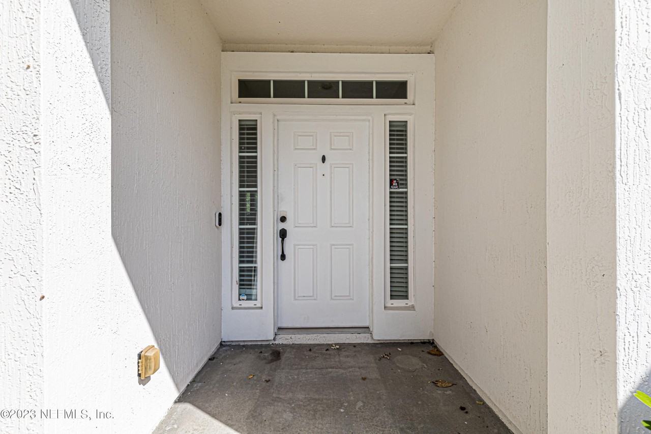 3861 Aubrey Ln - Photo 4 of 41