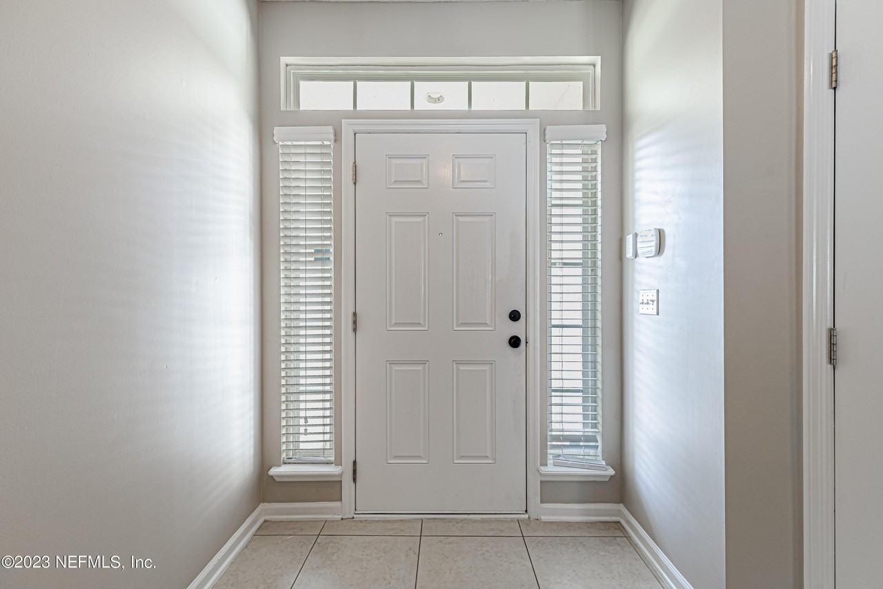 3861 Aubrey Ln - Photo 5 of 41